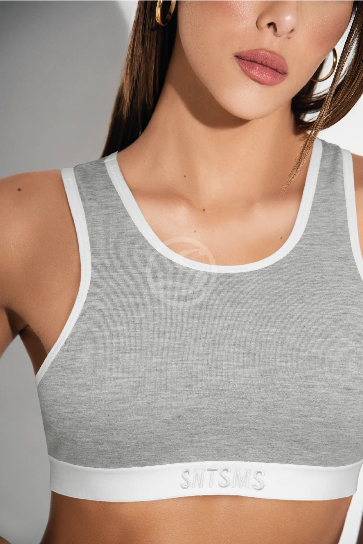 Basic Grey Santísimas Top